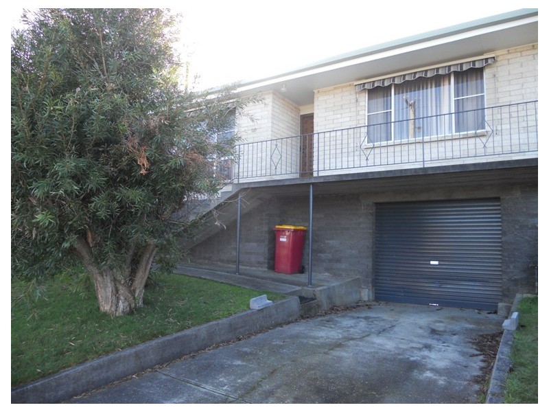 20 Julie Crescent, Newnham TAS 7248