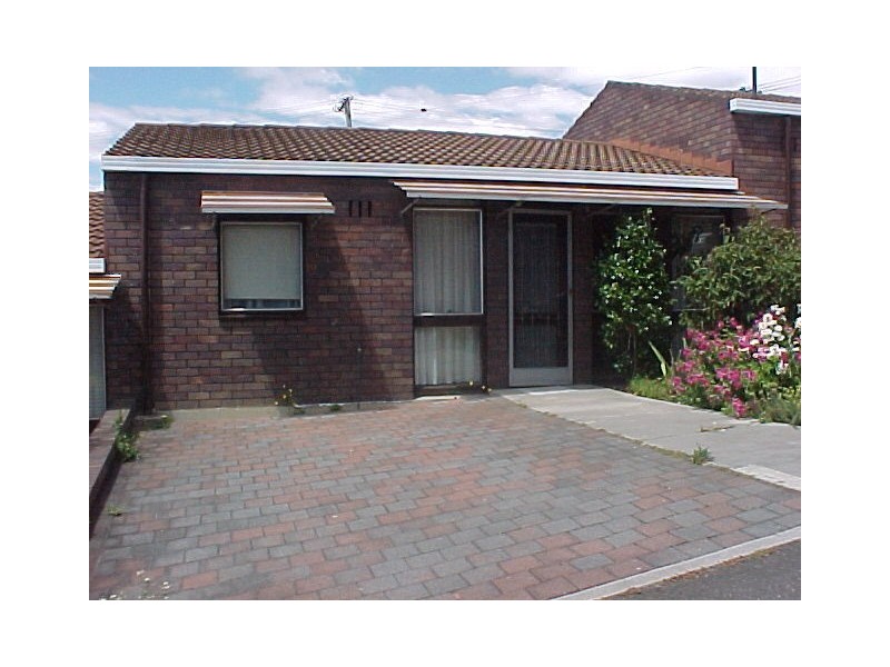2/17 Hillside Crescent, West Launceston TAS 7250