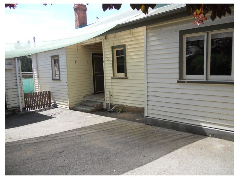 35 Connaught Cescent, West Launceston TAS 7250