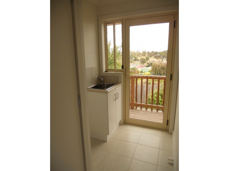 2/55-57 Essendon Street, Summerhill TAS 7250