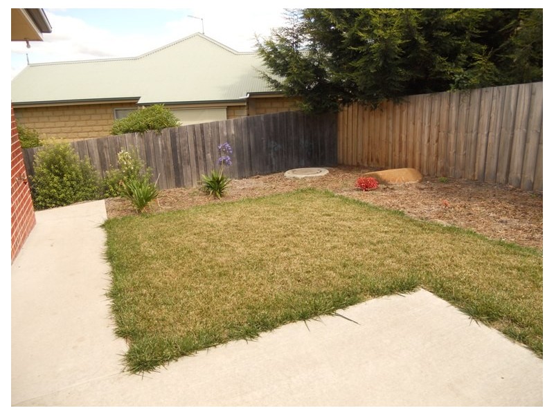 2/55-57 Essendon Street, Summerhill TAS 7250