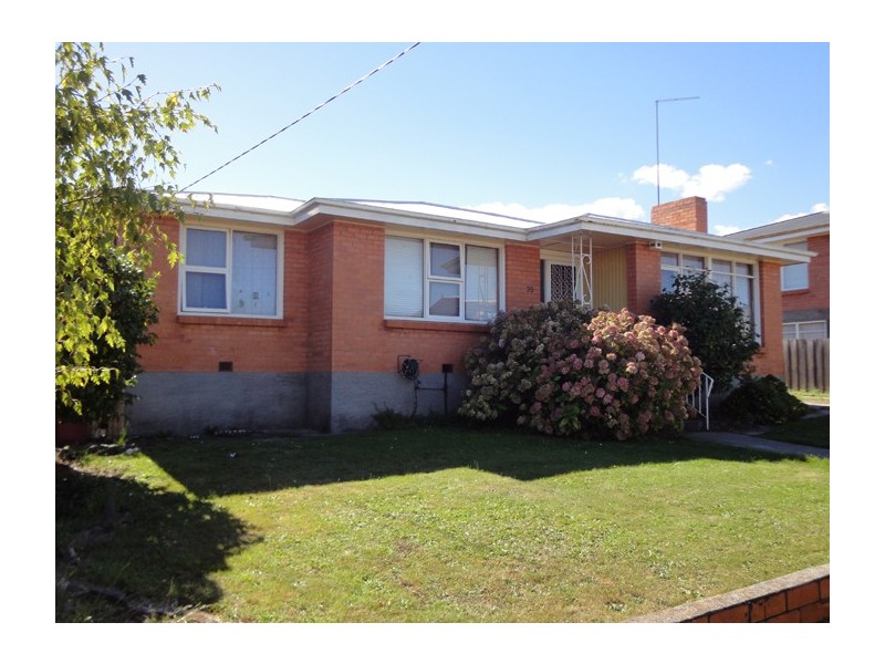 35 Paringa Avenue, Newnham TAS 7248