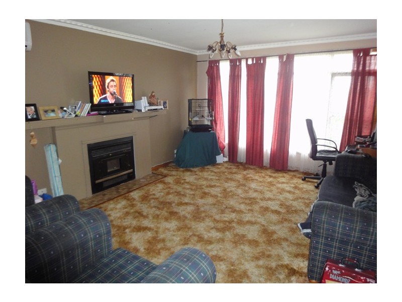 35 Paringa Avenue, Newnham TAS 7248