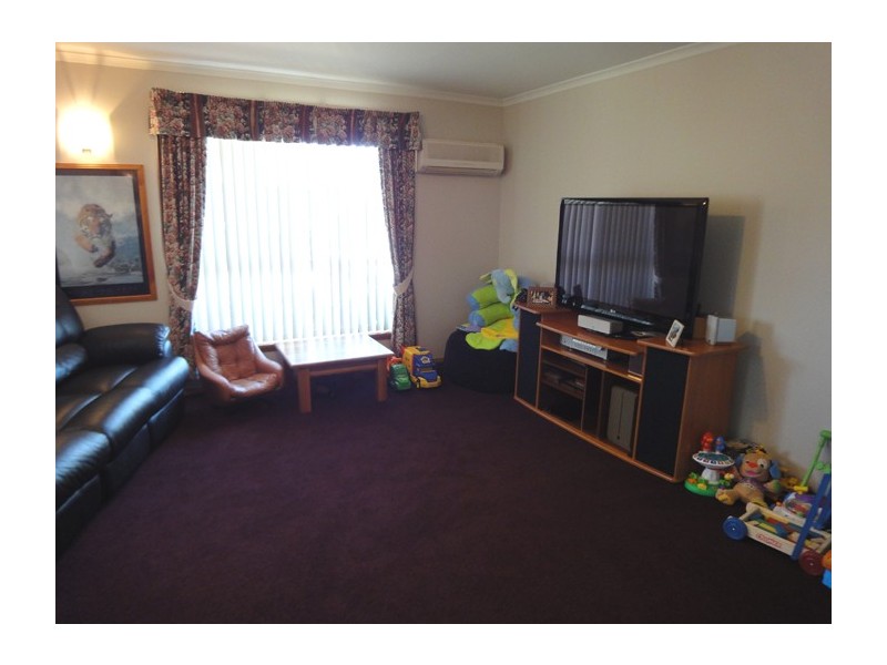 32 Belgrave Parade, Youngtown TAS 7249