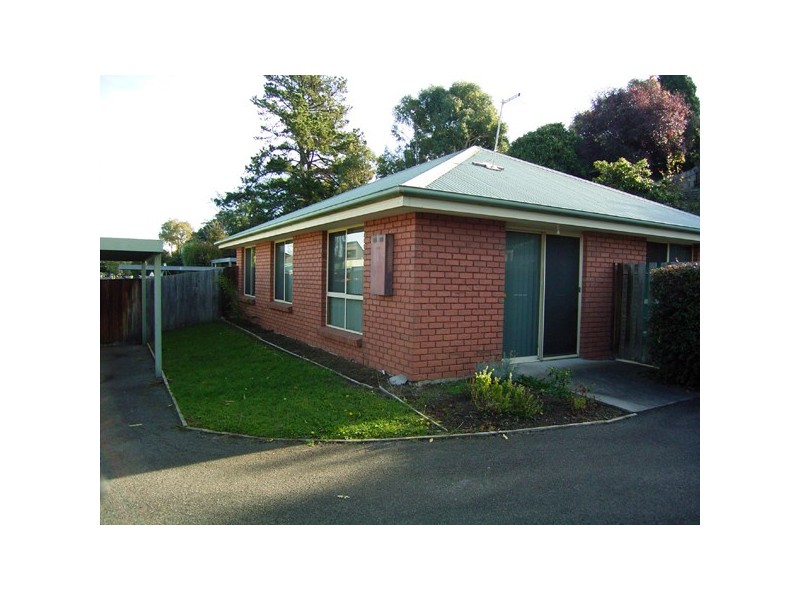 2/39 Parklands Parade, Newnham TAS 7248