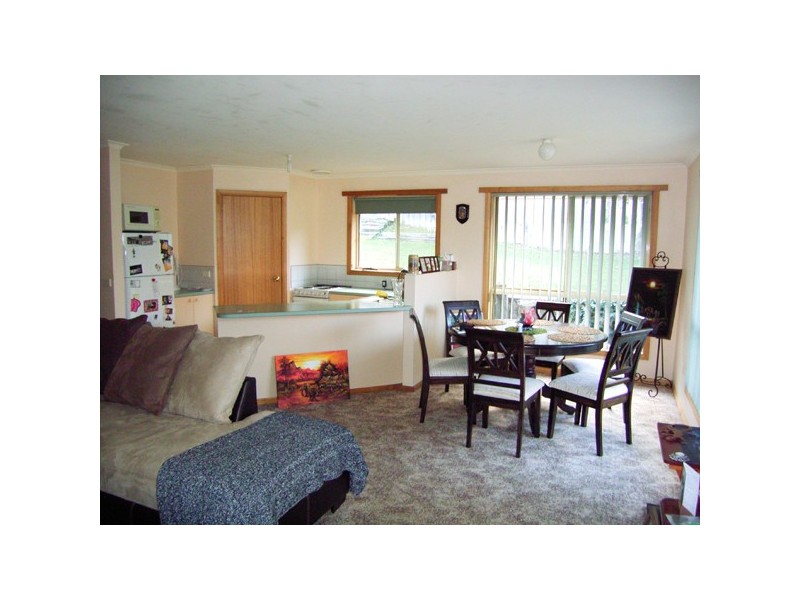 2/39 Parklands Parade, Newnham TAS 7248