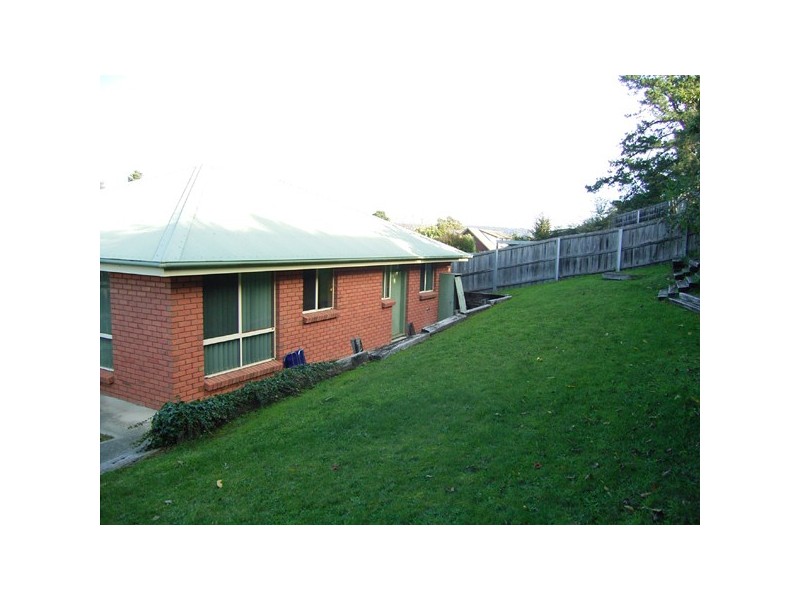 2/39 Parklands Parade, Newnham TAS 7248