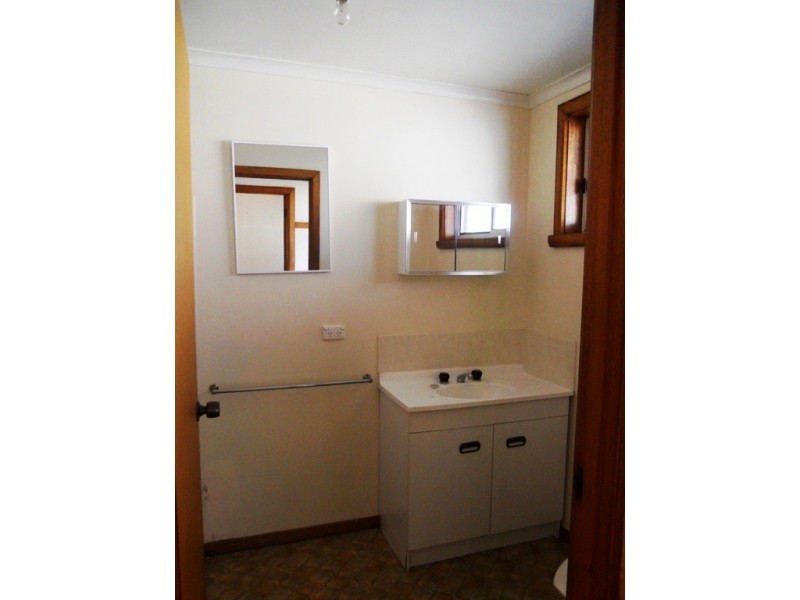 Mowbray TAS 7248