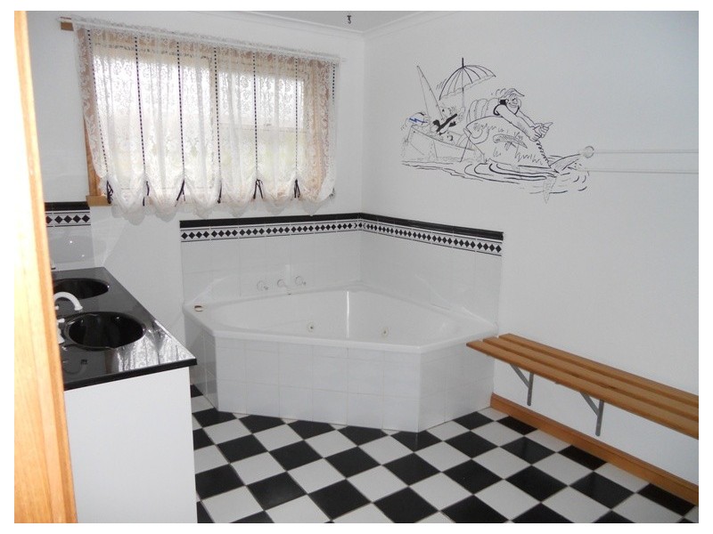 71 Harley Parade, Prospect TAS 7250