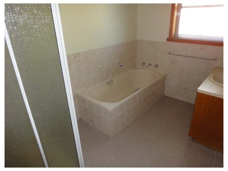 16 Heathfield Street, Norwood TAS 7250