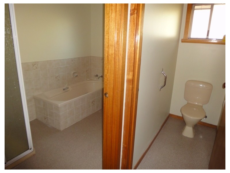 16 Heathfield Street, Norwood TAS 7250