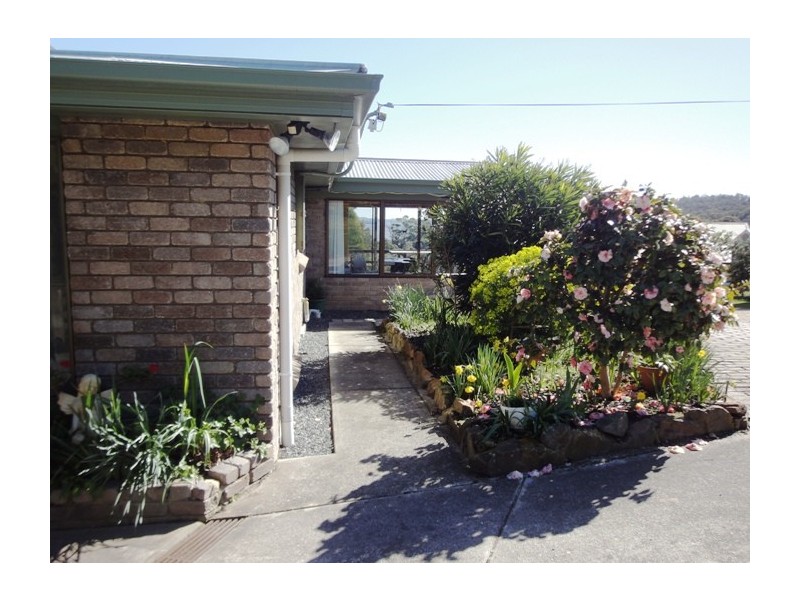 9  Swan Drive, Swan Bay TAS 7252