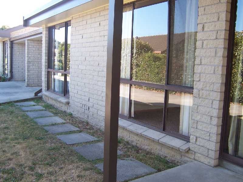 2/69 Franmaree Road, Newnham TAS 7248