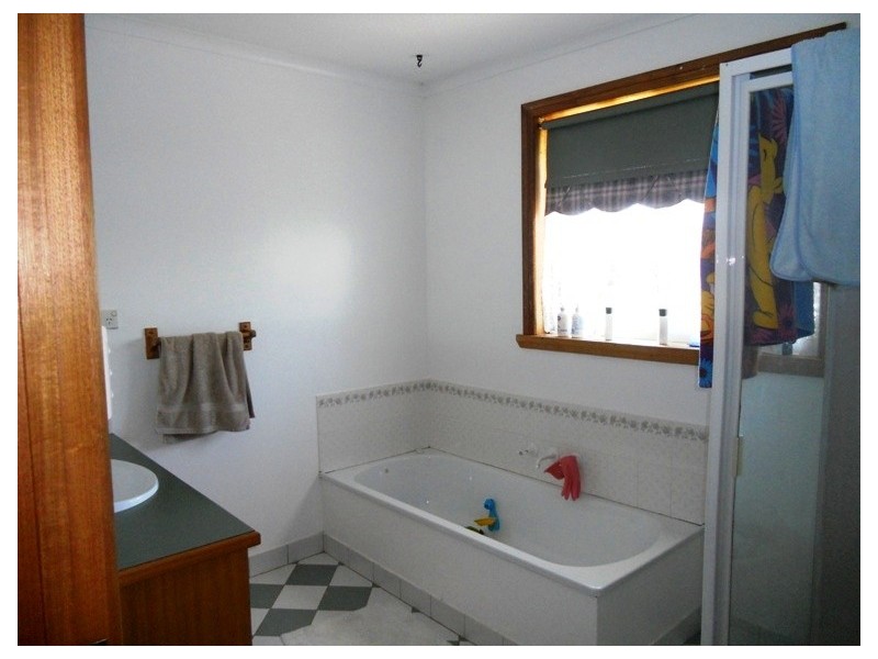 53 Harley Parade, Prospect TAS 7250