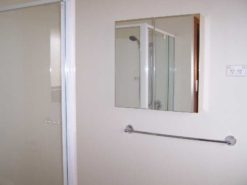 1/4 Connaught Place, West Launceston TAS 7250