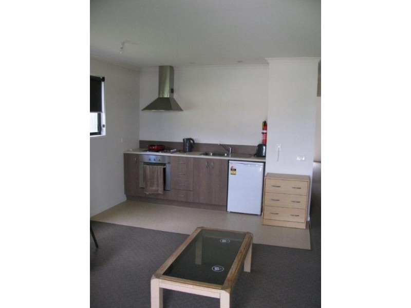 4/2 Shaw Street, Beaconsfield TAS 7270