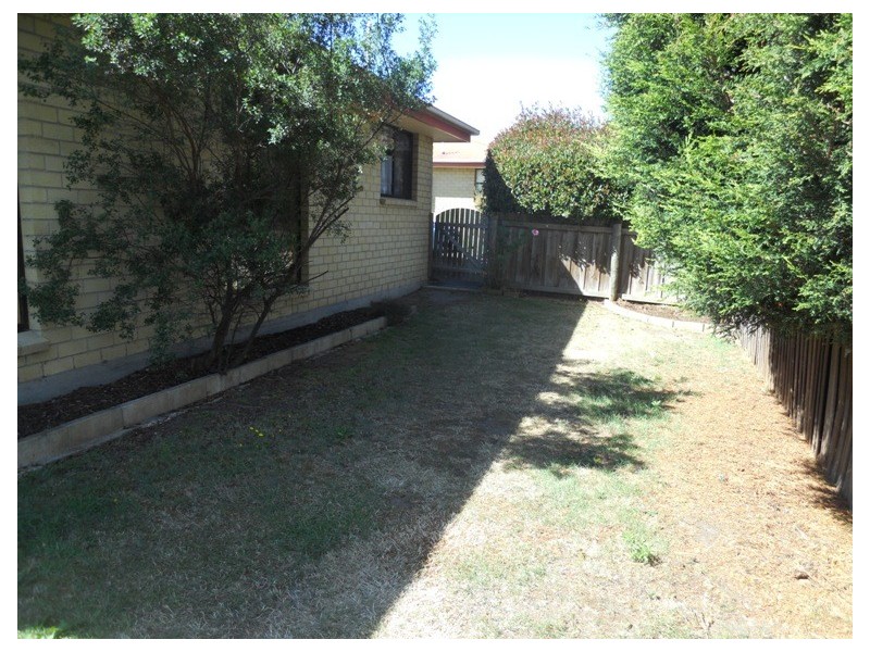2/2 Norman Court, Newnham TAS 7248
