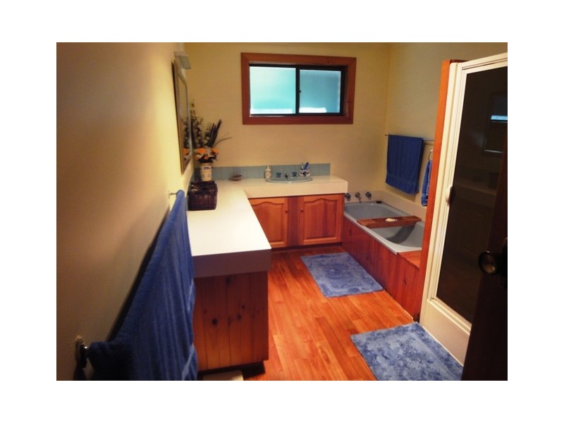 82 Karoola Road, Karoola TAS 7267