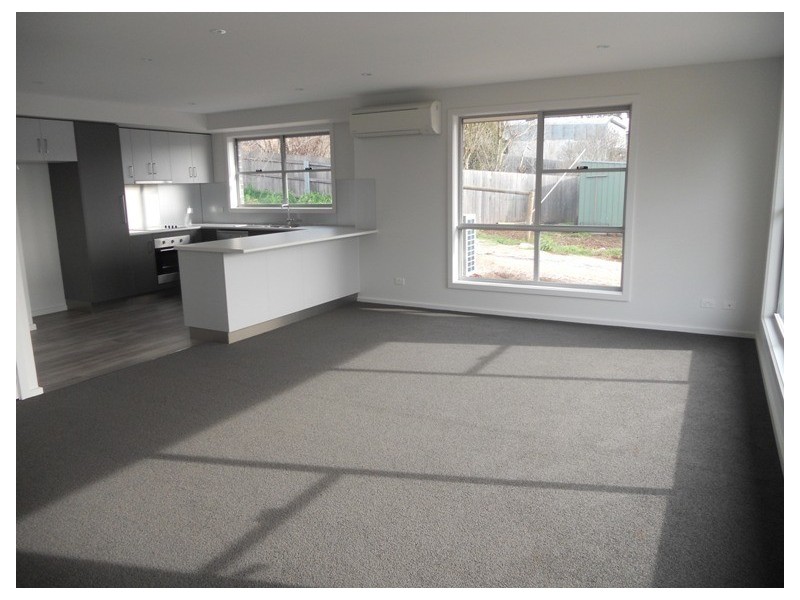 2/19 Menader Valley Road, Deloraine TAS 7304