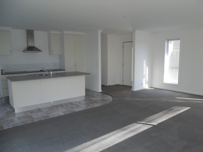 2/20 Savoy Place, Youngtown TAS 7249