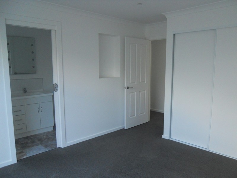 2/20 Savoy Place, Youngtown TAS 7249