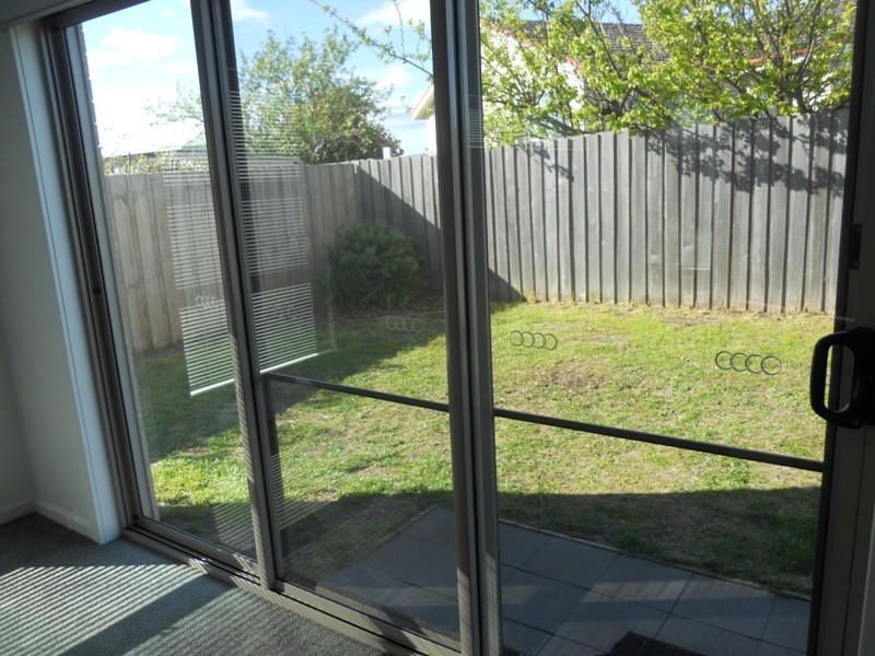 2/20 Savoy Place, Youngtown TAS 7249