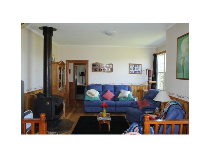 16 Peddles Road, Legerwood TAS 7263