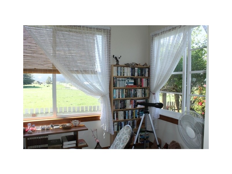 16 Peddles Road, Legerwood TAS 7263