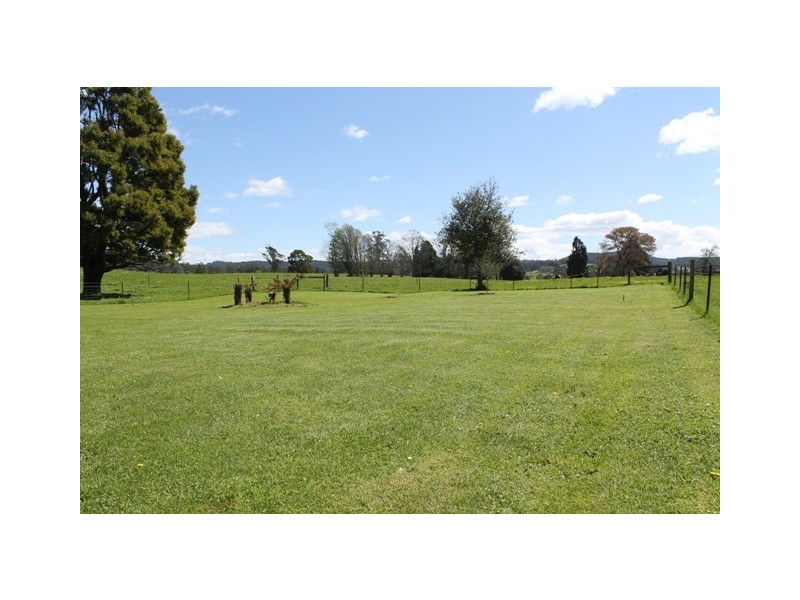 16 Peddles Road, Legerwood TAS 7263