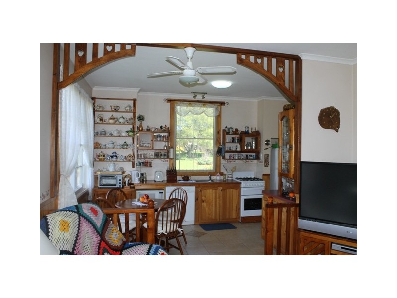 16 Peddles Road, Legerwood TAS 7263