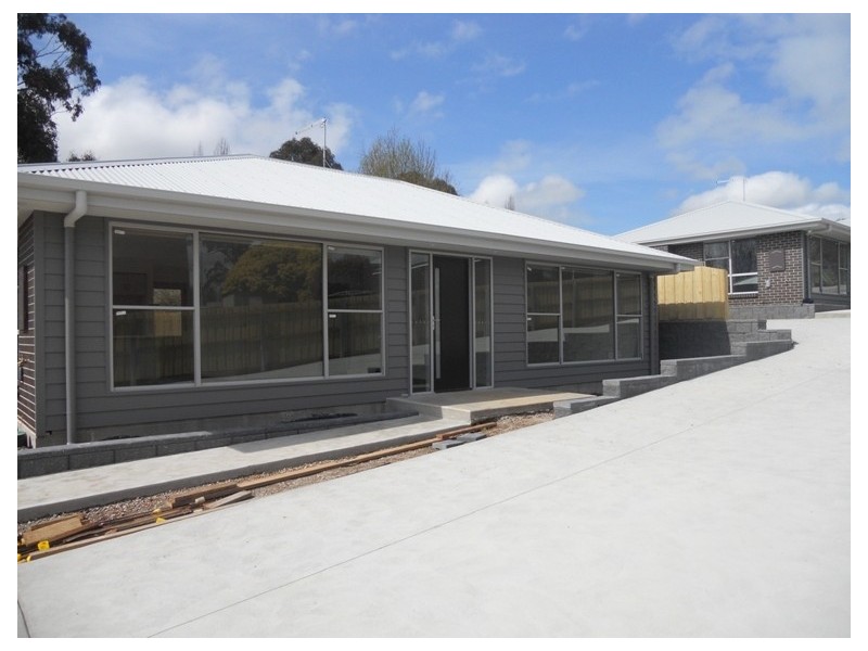 2/19 Menader Valley Road, Deloraine TAS 7304