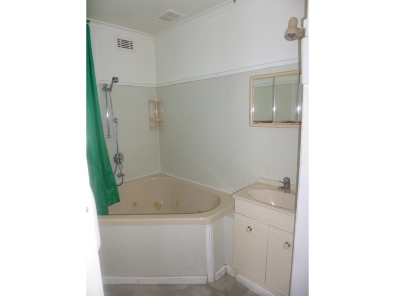 13 Wallace Street, Newnham TAS 7248