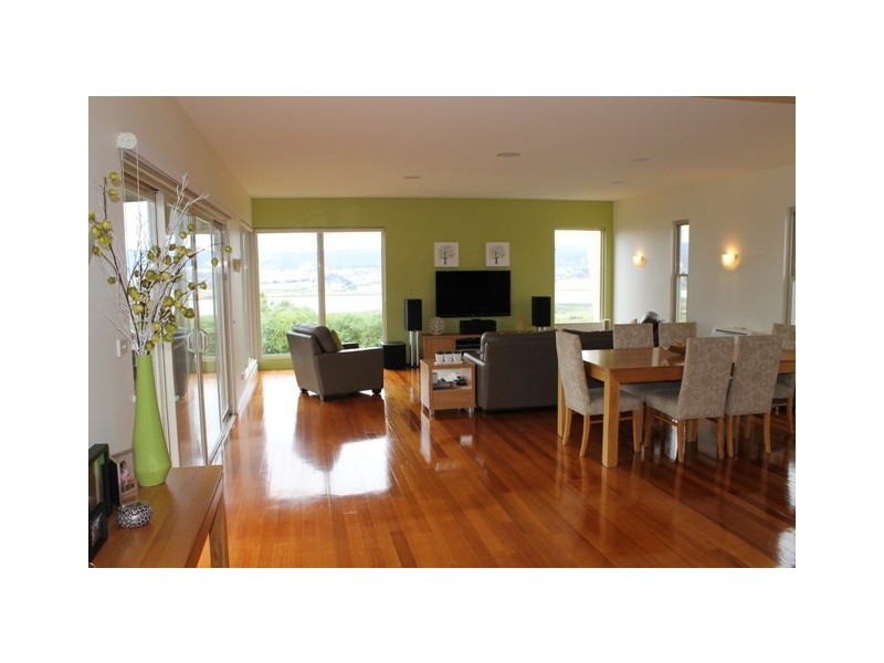 8 Bronte Court, Riverside TAS 7250