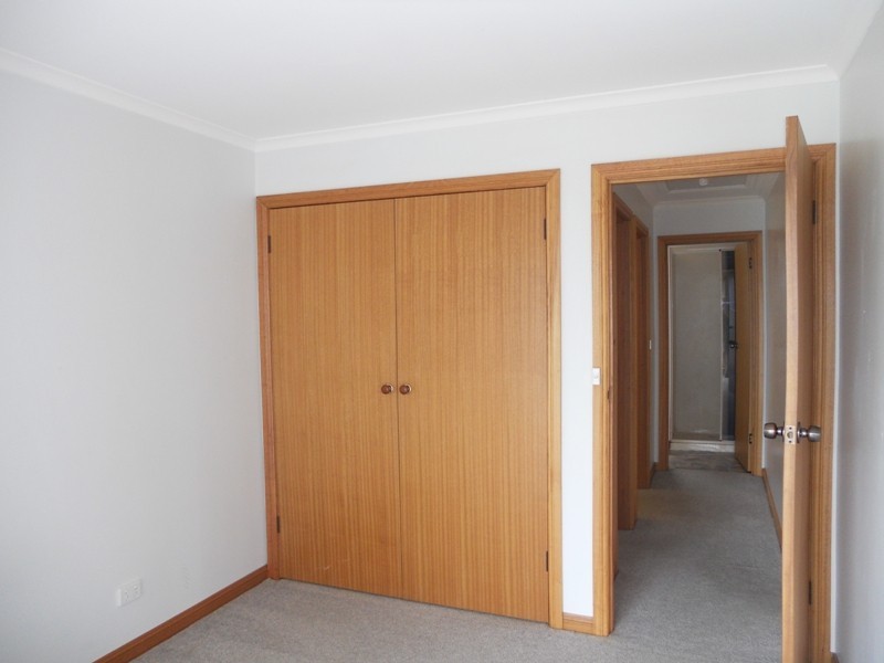 1/12 Sunnyside Crescent, Trevallyn TAS 7250