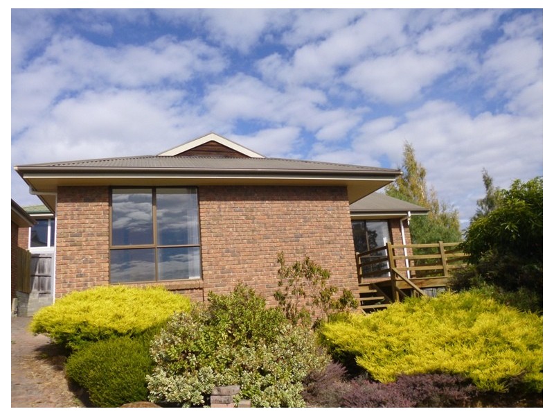 1/12 Sunnyside Crescent, Trevallyn TAS 7250