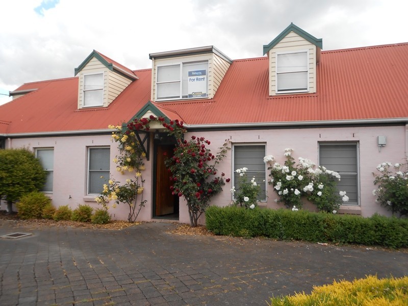 3/8 South Charles Street, South Launceston TAS 7249