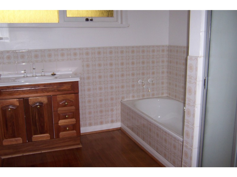 18 Woolston Street, Trevallyn TAS 7250