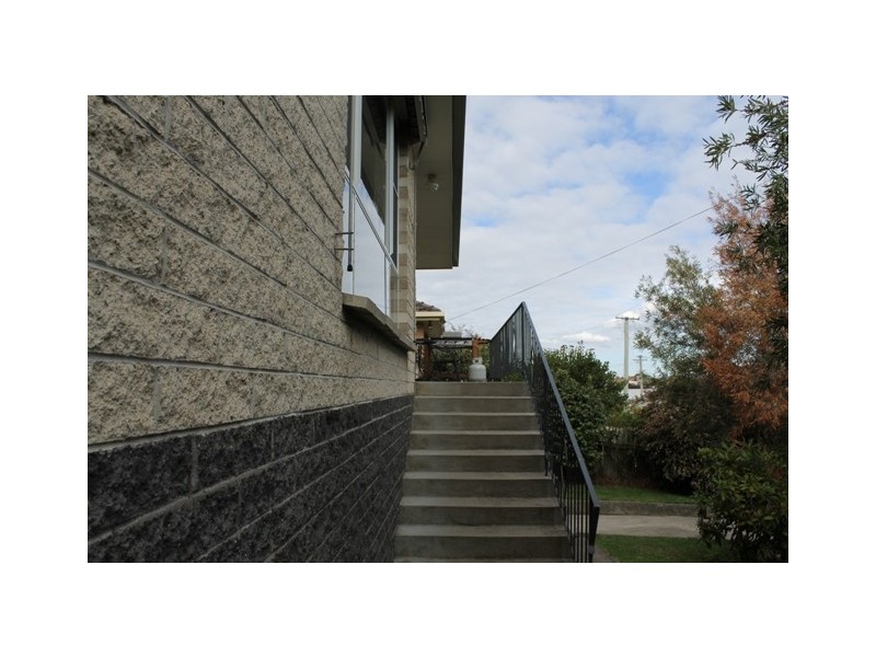 20 Julie Crescent, Newnham TAS 7248
