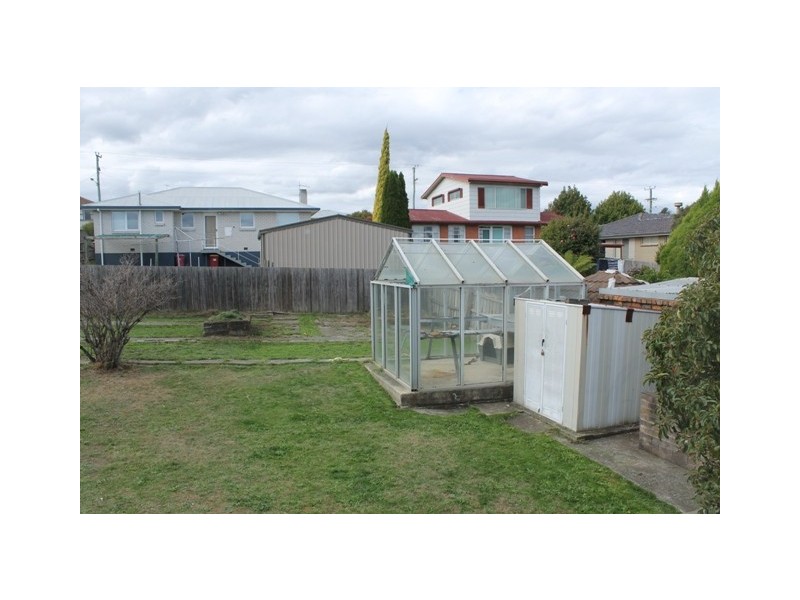 20 Julie Crescent, Newnham TAS 7248