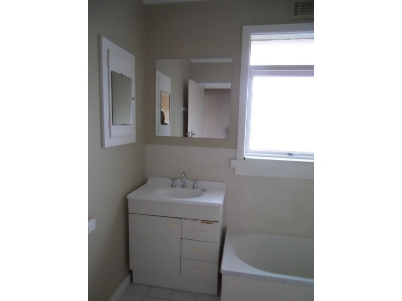 54 Bond Street, Kings Meadows TAS 7249