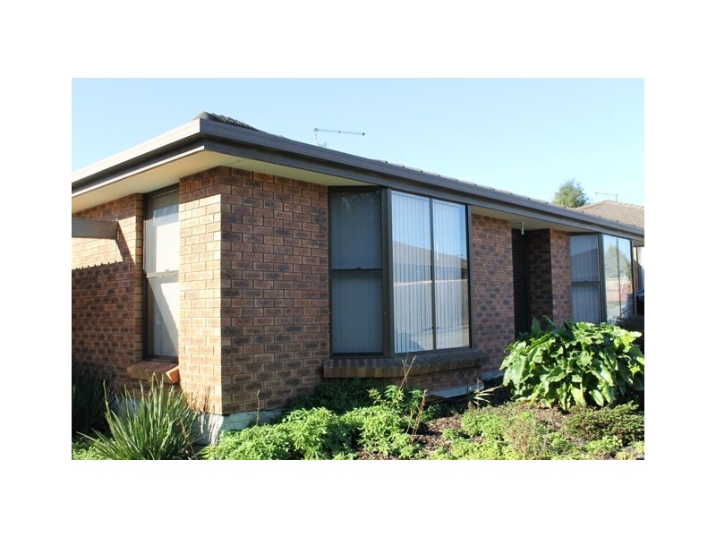 Unit 1 and 2, 14 Commodore Drive, Newnham TAS 7248