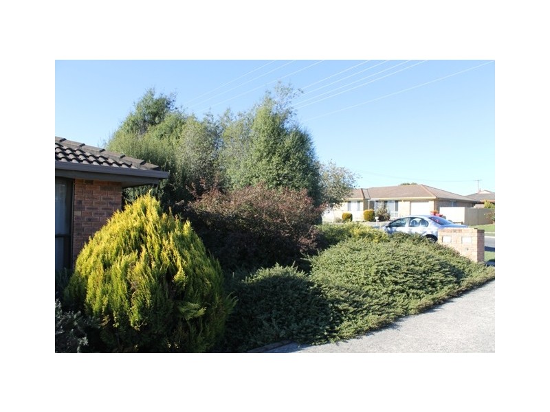 Unit 1 and 2, 14 Commodore Drive, Newnham TAS 7248