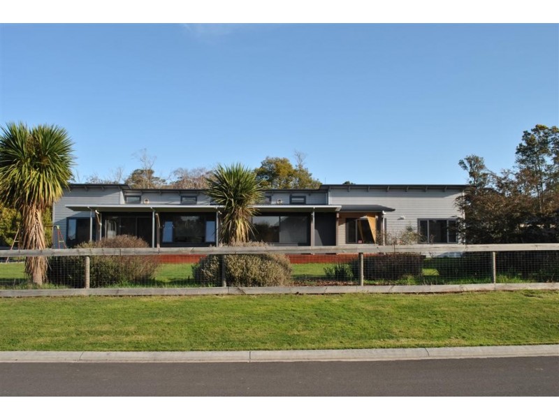 6 Carl Court, Swan Point TAS 7275