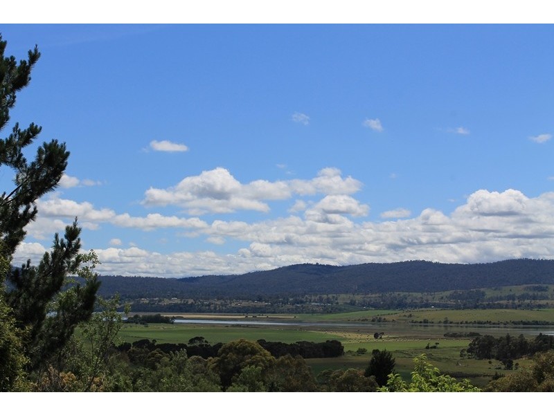 33 Danbury Drive, Legana TAS 7277