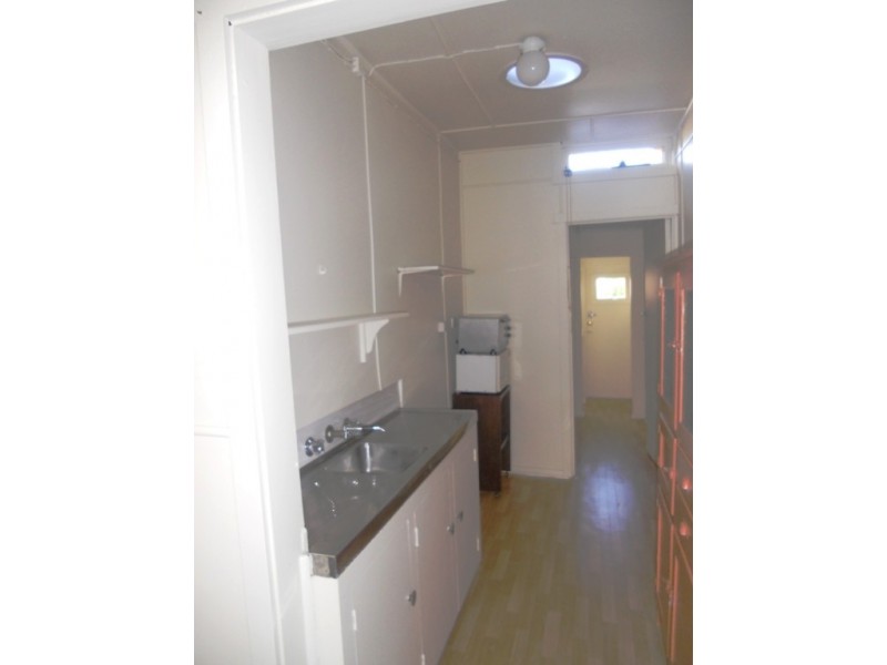 Flat – 10 Thistle Street, South Launceston TAS 7249
