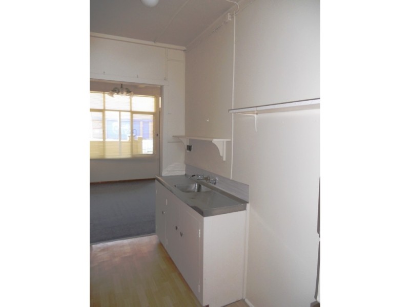 Flat – 10 Thistle Street, South Launceston TAS 7249