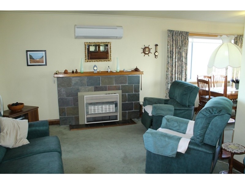 9 Quarantine Road, Kings Meadows TAS 7249