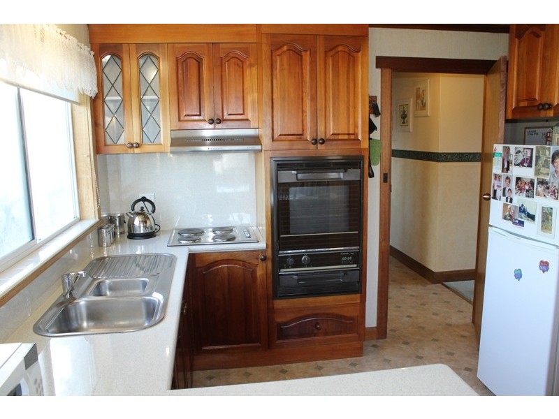 9 Quarantine Road, Kings Meadows TAS 7249