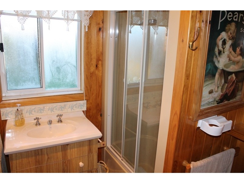 9 Quarantine Road, Kings Meadows TAS 7249