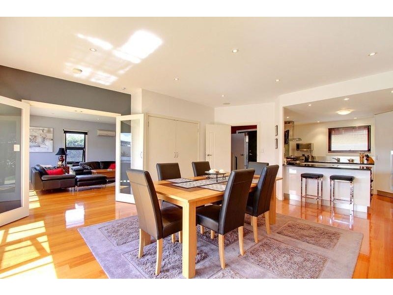 2/5 England Place, Newstead TAS 7250